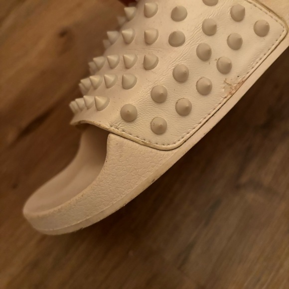 Steve Madden Studded Slide Sandals White Size 9 - Picture 3 of 8